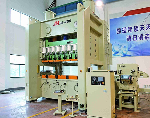SP1系列龍門單點高精度、高性能壓力機 SP1系列龍門單點高精度、高性能壓力機 了解產(chǎn)品 SP2系列龍門雙點高精度、高性能壓力機 SP2系列龍門雙點高精度、高性能壓力機 了解產(chǎn)品 JM31/JMD31系列龍門型單點高性能壓力機（標準型、定制型） JM31/JMD31系列龍門型單點高性能壓力機（標準型、定制型） 了解產(chǎn)品 JM36/JMD36系列龍門型雙點高性能壓力機（標準型、定制型） JM36/JMD36系列龍門型雙點高性能壓力機（標準型、定制型）